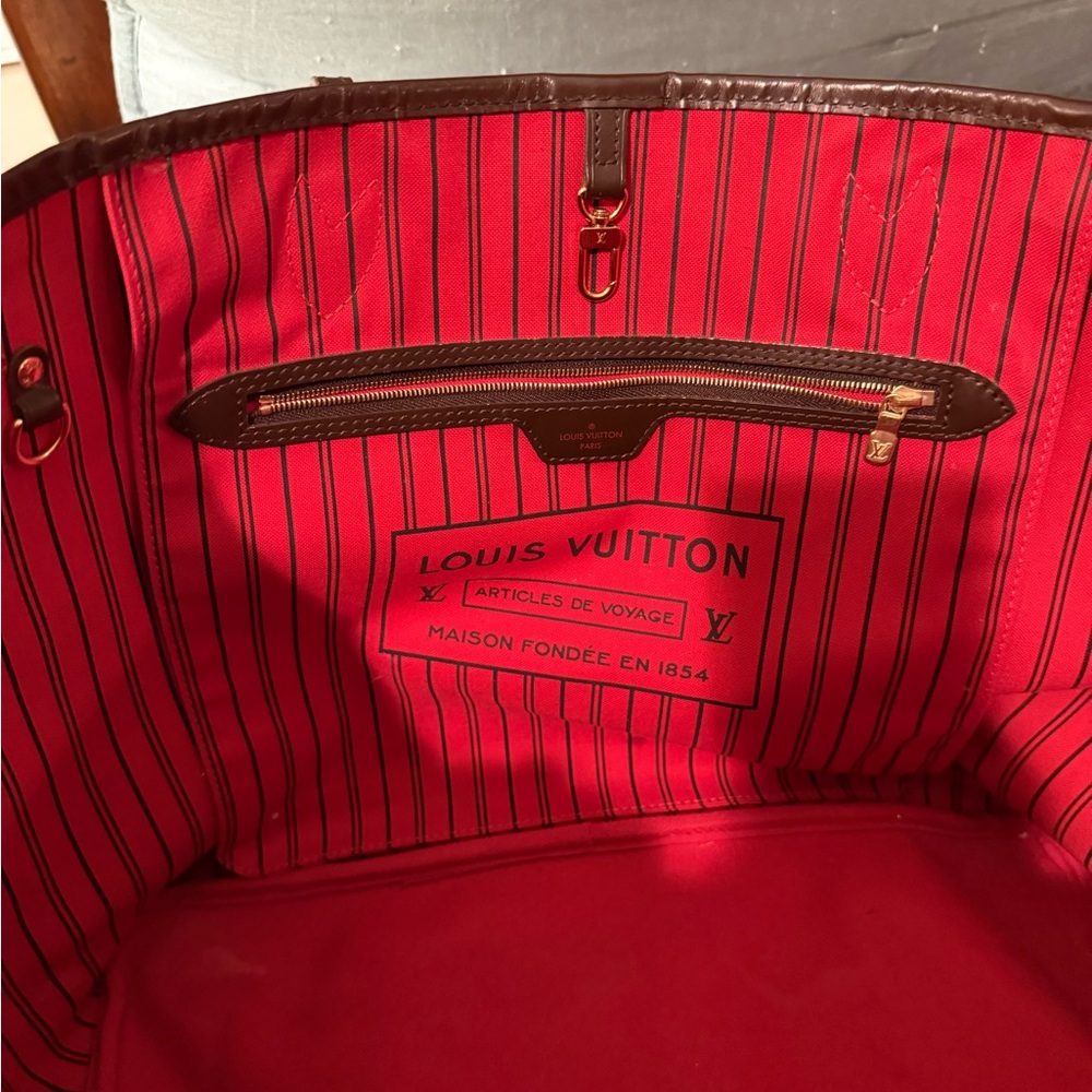 Louis Vuitton Damier Ebene Tote - Picture 7 of 13